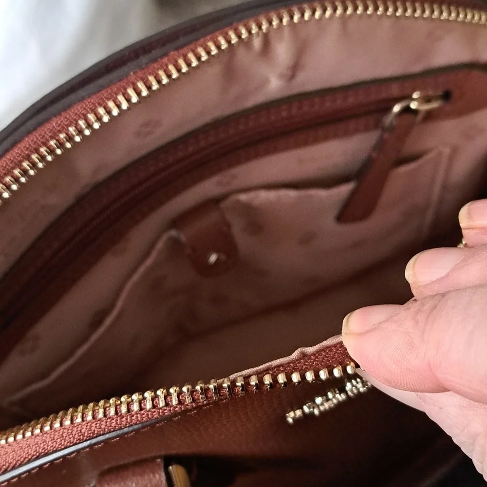 Perfect condition Kate Spade small dome crossbody / handbag